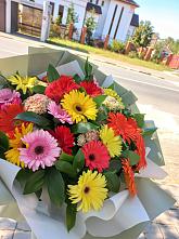 Букет цветов из:  Герберы #REPLACE_PRED# Александровке
