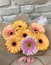 Букет цветов из:  Герберы #REPLACE_PRED# Александровке
